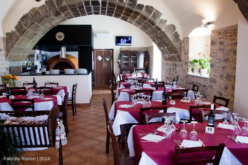 Agriturismo Valle Dell'Etna Roccella Valdemone ภายนอก รูปภาพ