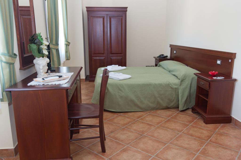 Agriturismo Valle Dell'Etna Roccella Valdemone ห้อง รูปภาพ